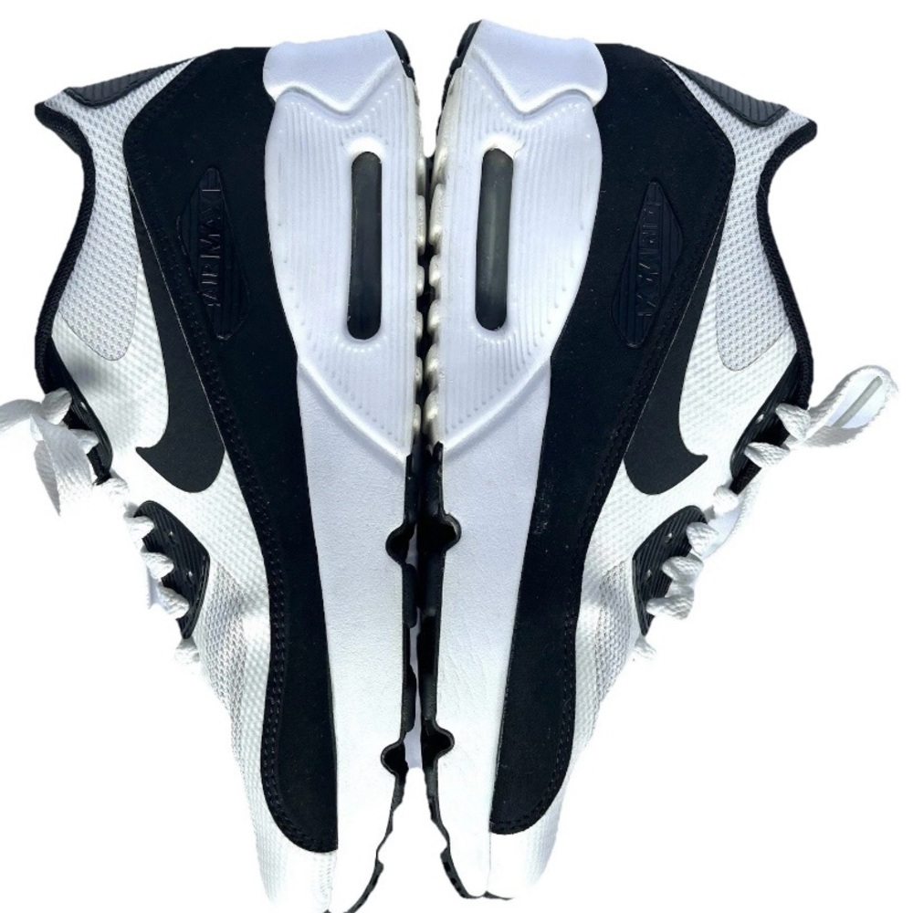 Nike Air Max Pro White & Black Ultra 2.0 Youth US SZ 5 Women's US SZ 6.5-7 READ